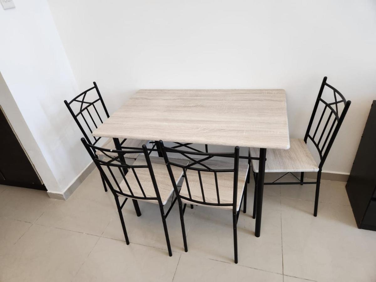 Furnished Studio Apartment Near Business Bay Metro Station Dubai Exterior photo