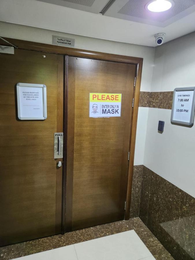 Furnished Studio Apartment Near Business Bay Metro Station Dubai Exterior photo